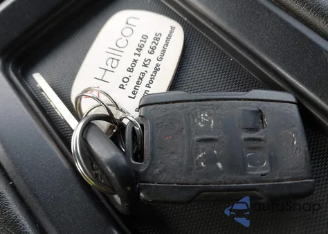 2017 Chevrolet Suburban Lt z USA, uszkodzony, nr VIN 1GNSKHKC2HR240545